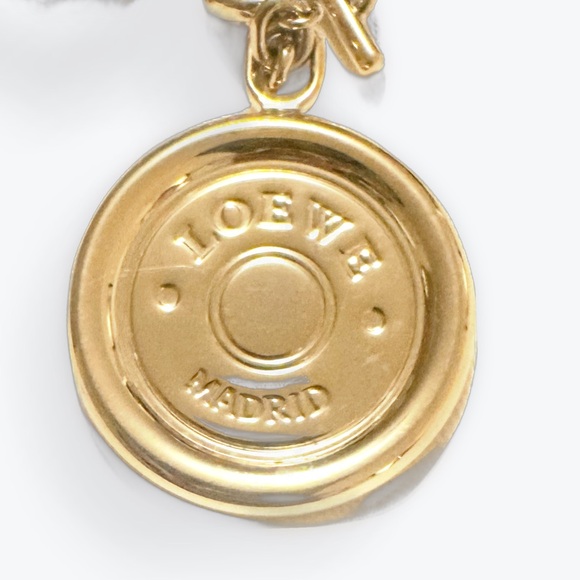 Auth Loewe Anagram Nappa Aire Goldtone Coin Bag Charm Keychain - Picture 6 of 9